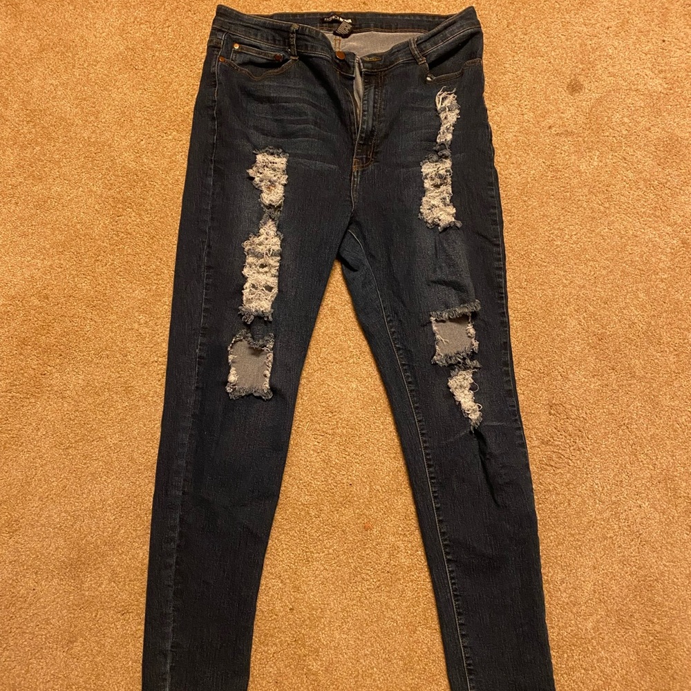 Fashion nova ripped jeans
